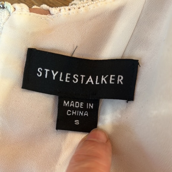 Beautiful and elegant top Style Stalker size small - Picture 4 of 9